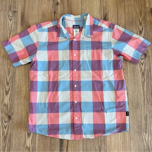 Patagonia Men's Fezzman Short Sleeve Button Down Shirt Size Large - Picture 1 of 5